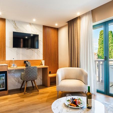 Boutique Hotel Villa Royal Tivat Buitenkant foto