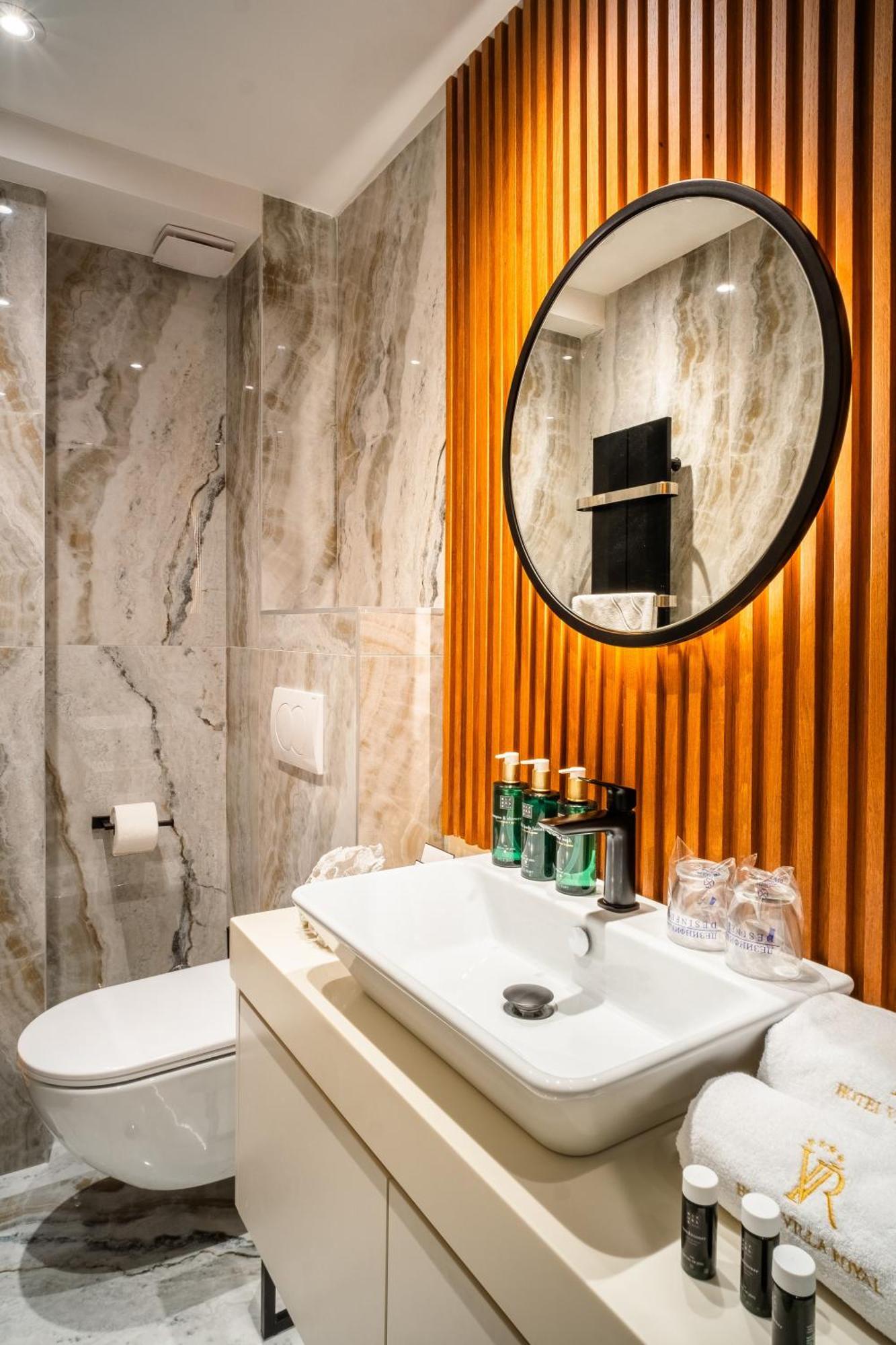 Boutique Hotel Villa Royal Tivat Buitenkant foto
