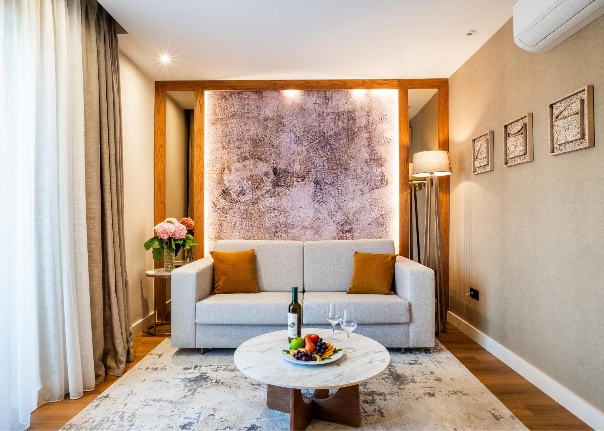 Boutique Hotel Villa Royal Tivat Buitenkant foto