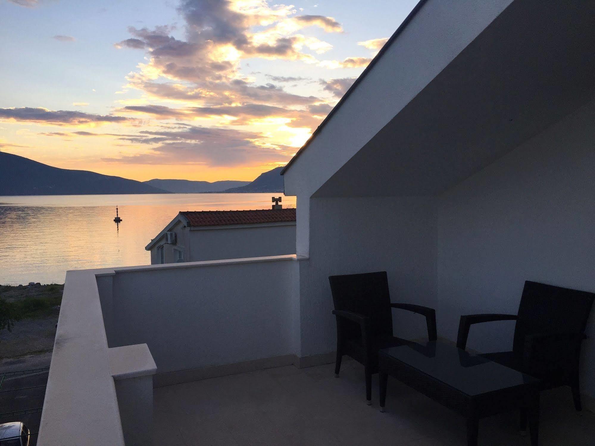 Boutique Hotel Villa Royal Tivat Buitenkant foto